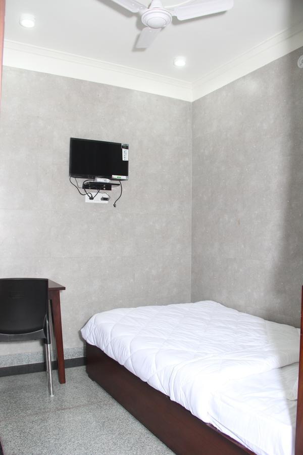 Hotel Silk Haldwani Ngoại thất bức ảnh