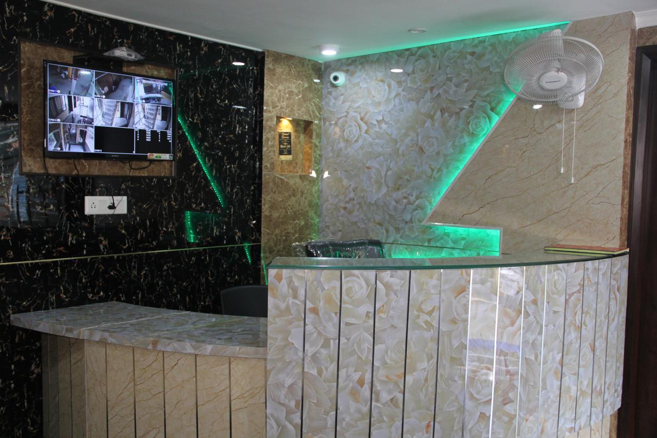 Hotel Silk Haldwani Ngoại thất bức ảnh